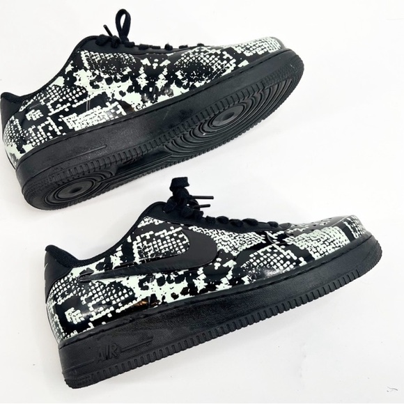 Nike Air Force 1 Foamposite Pro Cup Glow Snakeskin Shoes(Men’s) - Picture 2 of 9